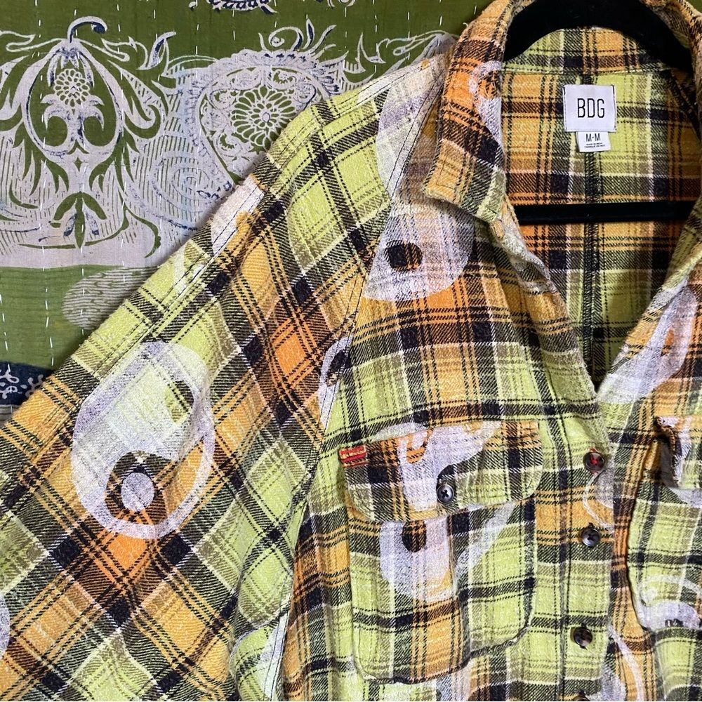 Urban Outfitters BDG Yellow/ Green Brody Check Print Flannel Top Size Medium - Picture 4 of 14